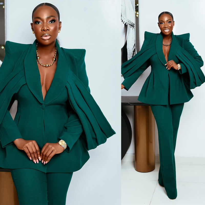 Unique Women'S Formal Wear - بدلة نسائية بتصميم فريد مع سترة