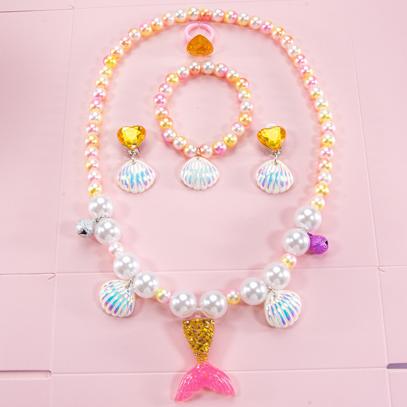 طقم مجوهرات للفتيات بتصميم حور - مراجعة Pearl Necklace Set وسعره