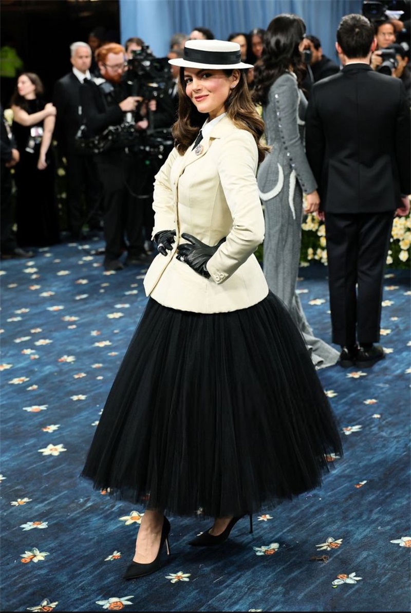 الأبيض المرأة مكتب الدعاوى تنو - مراجعة Women Formal Wear Black And White وسعره