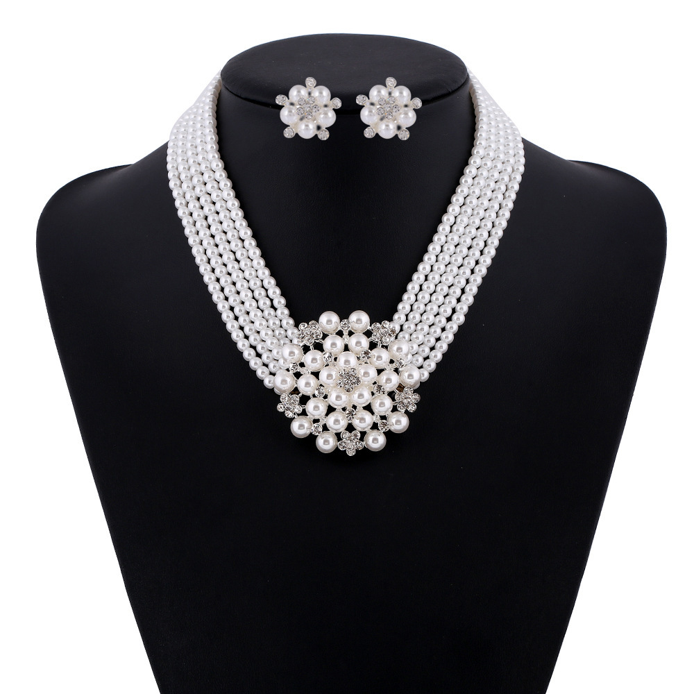 أودري بيرن قلادة اللؤلؤ والإسو - مراجعة Pearl Necklace Set وسعره